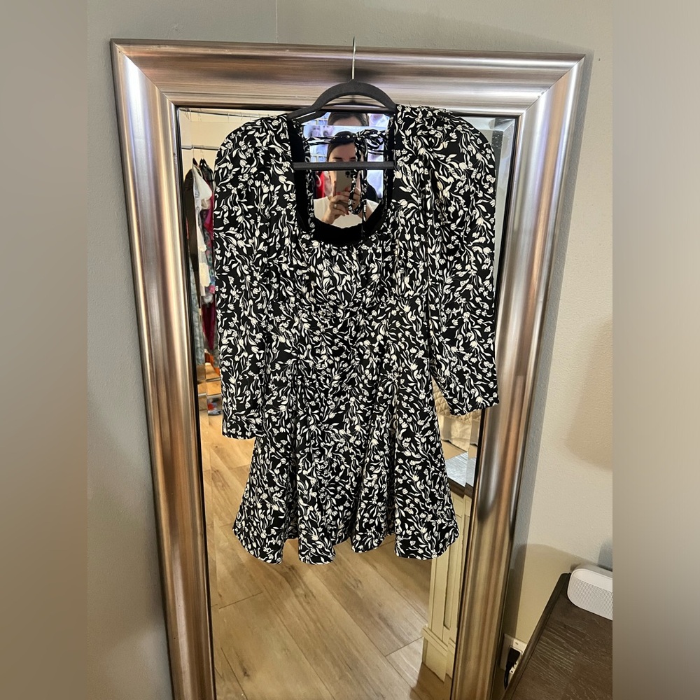 Lovers + Friends A-Line black and white floral dress size M